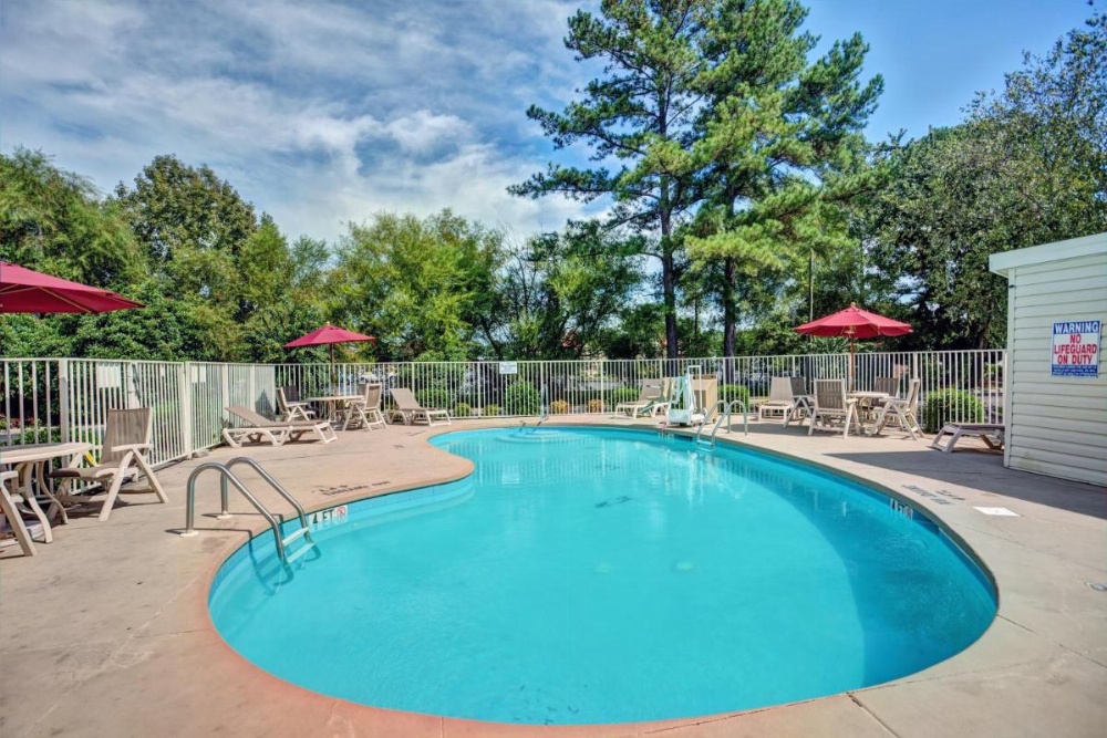 Travelodge by Wyndham Fayetteville Image 10