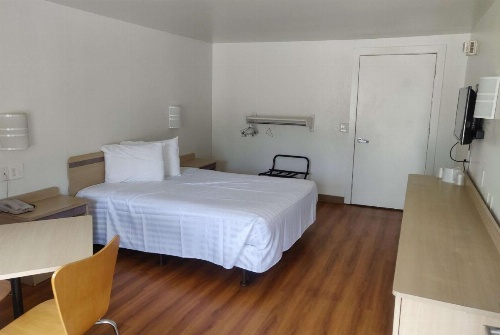 Travelodge by Wyndham Fayetteville image 15