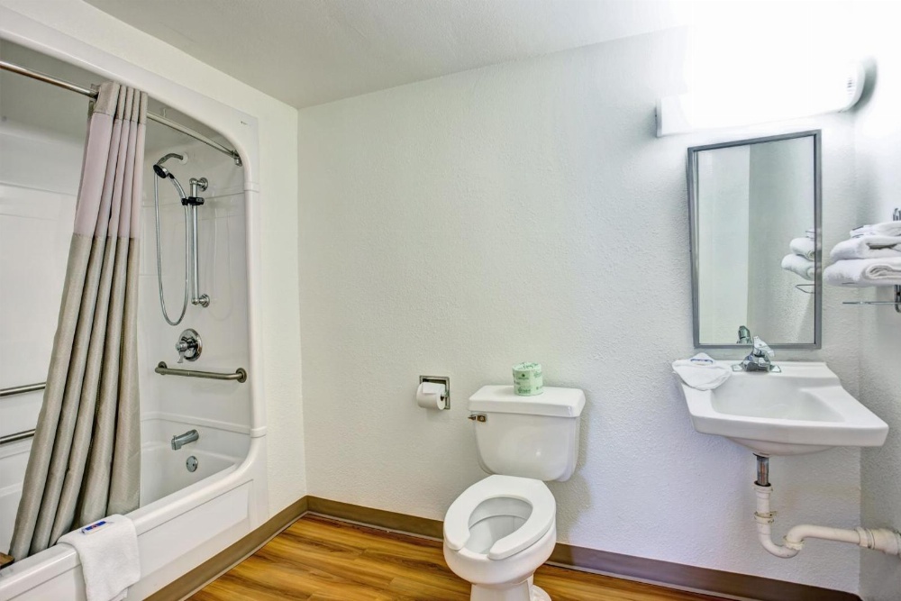 Travelodge by Wyndham Fayetteville